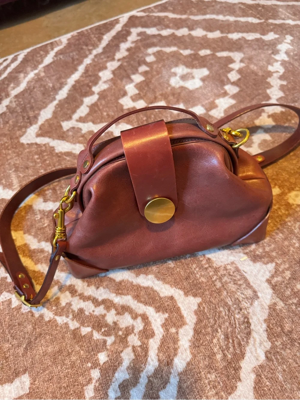 Old trend modern vintage burgundy leather dr bag brass crossbody embossed strap